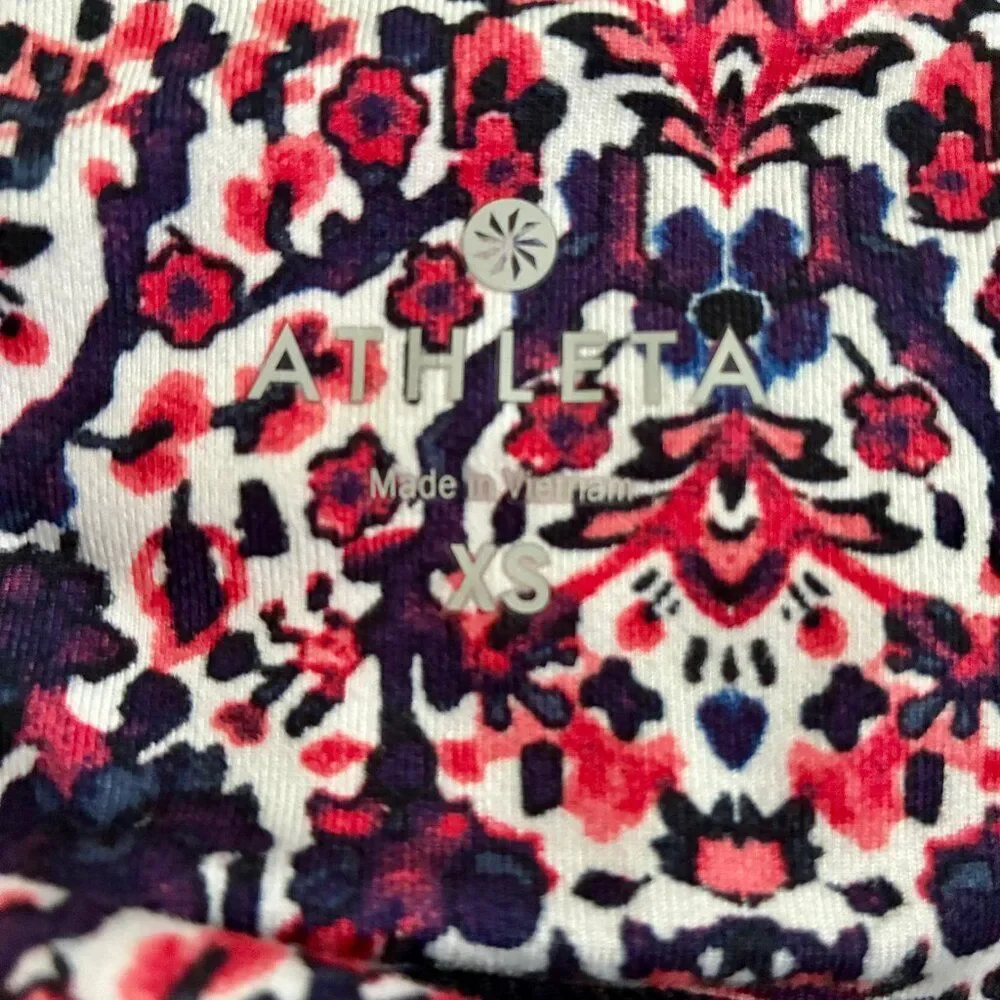 Athleta Leggings Women's XS Navy & Coral Floral Athletic Capris Activewear
